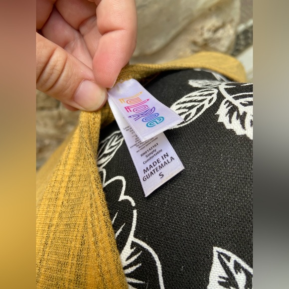 Lularoe Perfect T Size Small S - Mustard Yellow - Picture 5 of 6